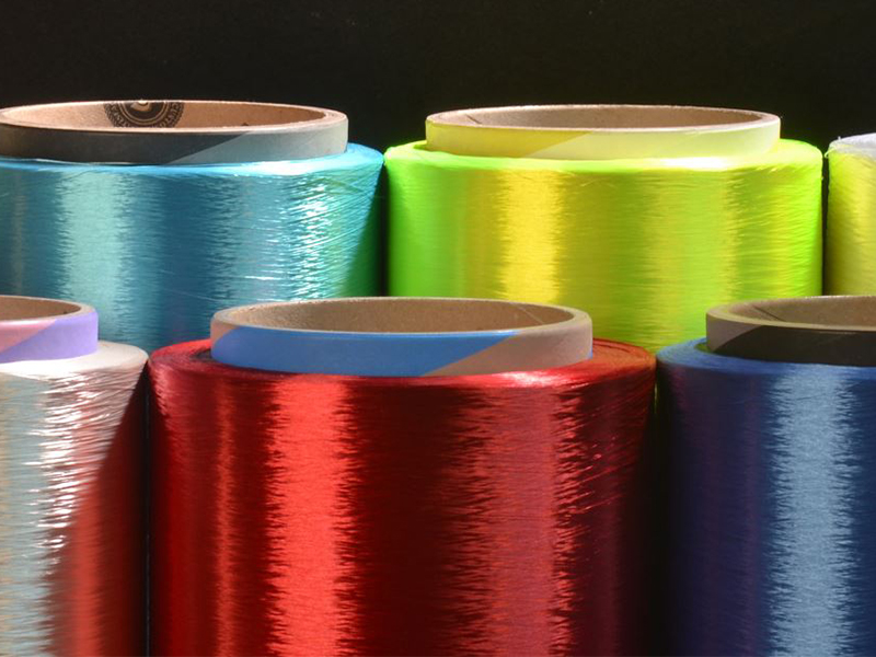 O que é poliéster? O que é fibra de poliéster?